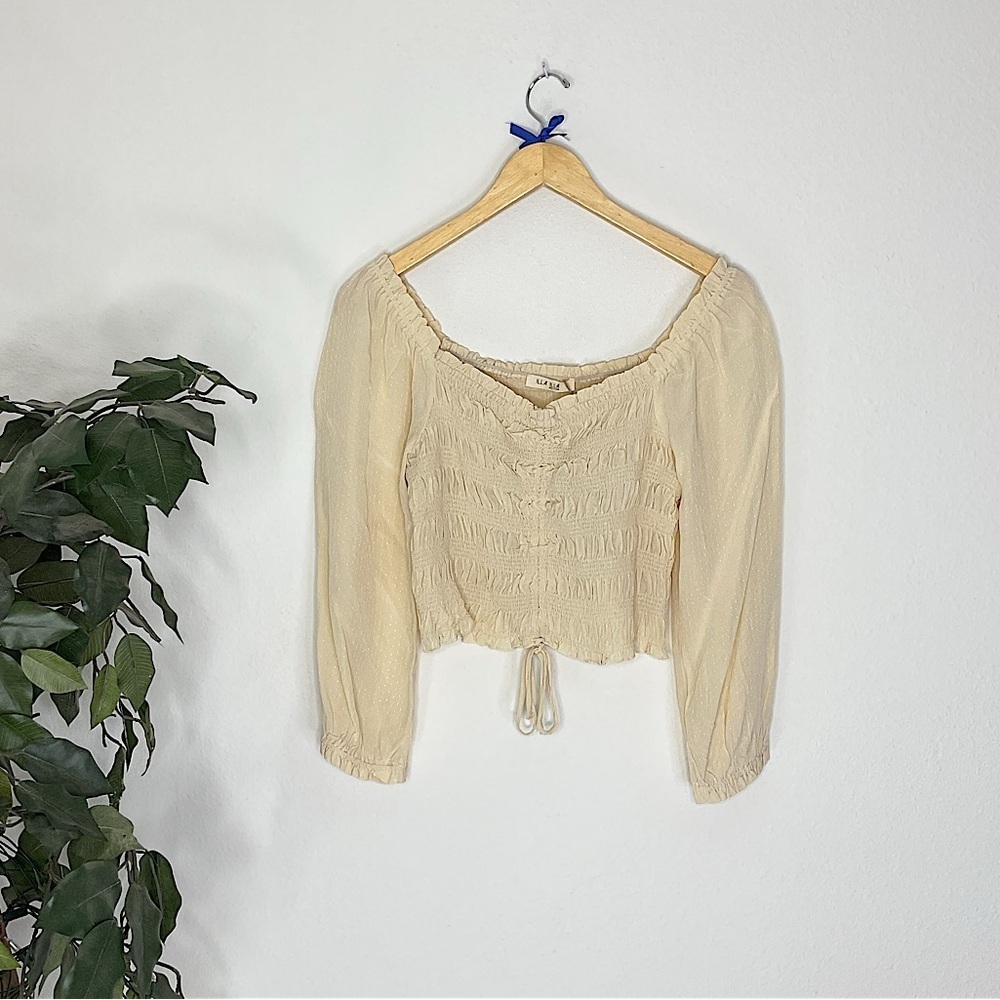 NWT Illa Illa Cropped Ruched Drawstring Top